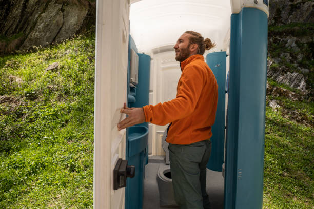 Best Portable bathroom rental  in Lakewood, OH